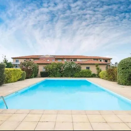 T2 Parking, Jardin, En Avec Tennis Et Piscine Partages Апартаменты *